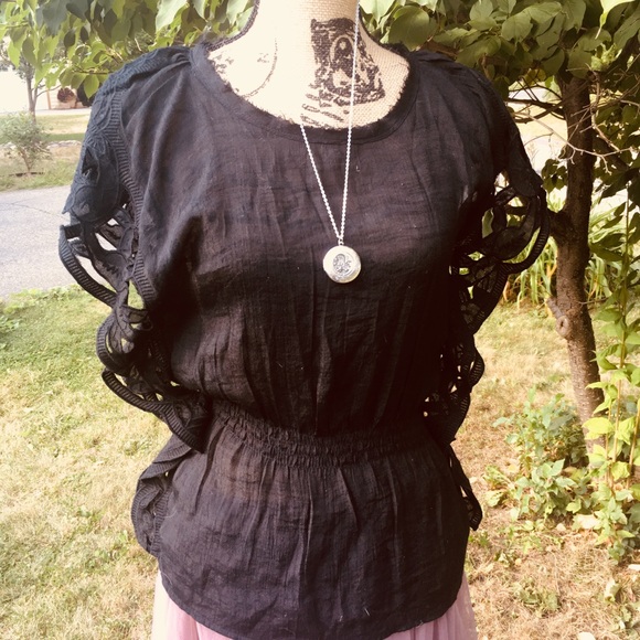 ☀️Butterfly Sleeve Shirt🦋🖤 - Picture 5 of 5